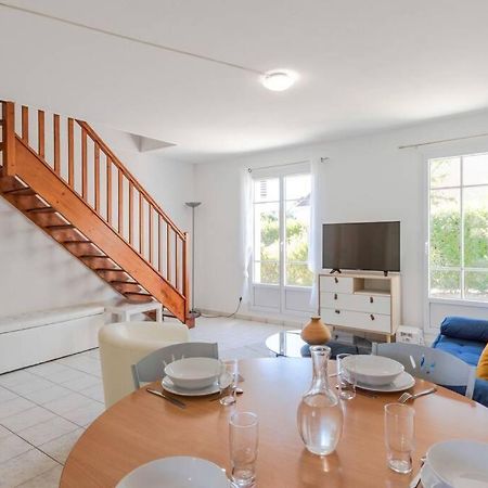 Guest House III Magny-le-Hongre Exterior photo